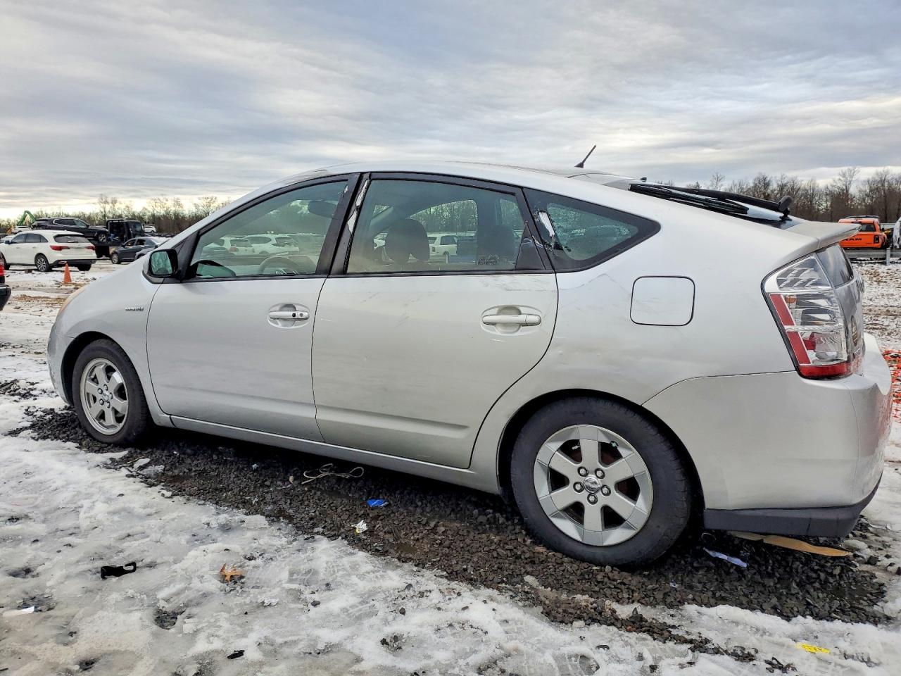 2009 TOYOTA PRIUS BASE photo 2