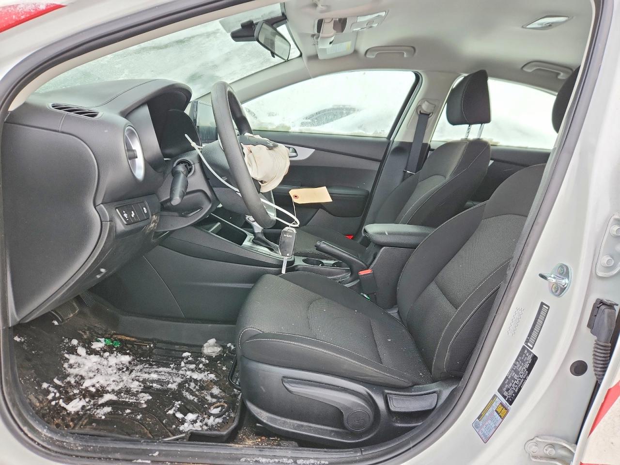 2024 KIA FORTE LX photo 7