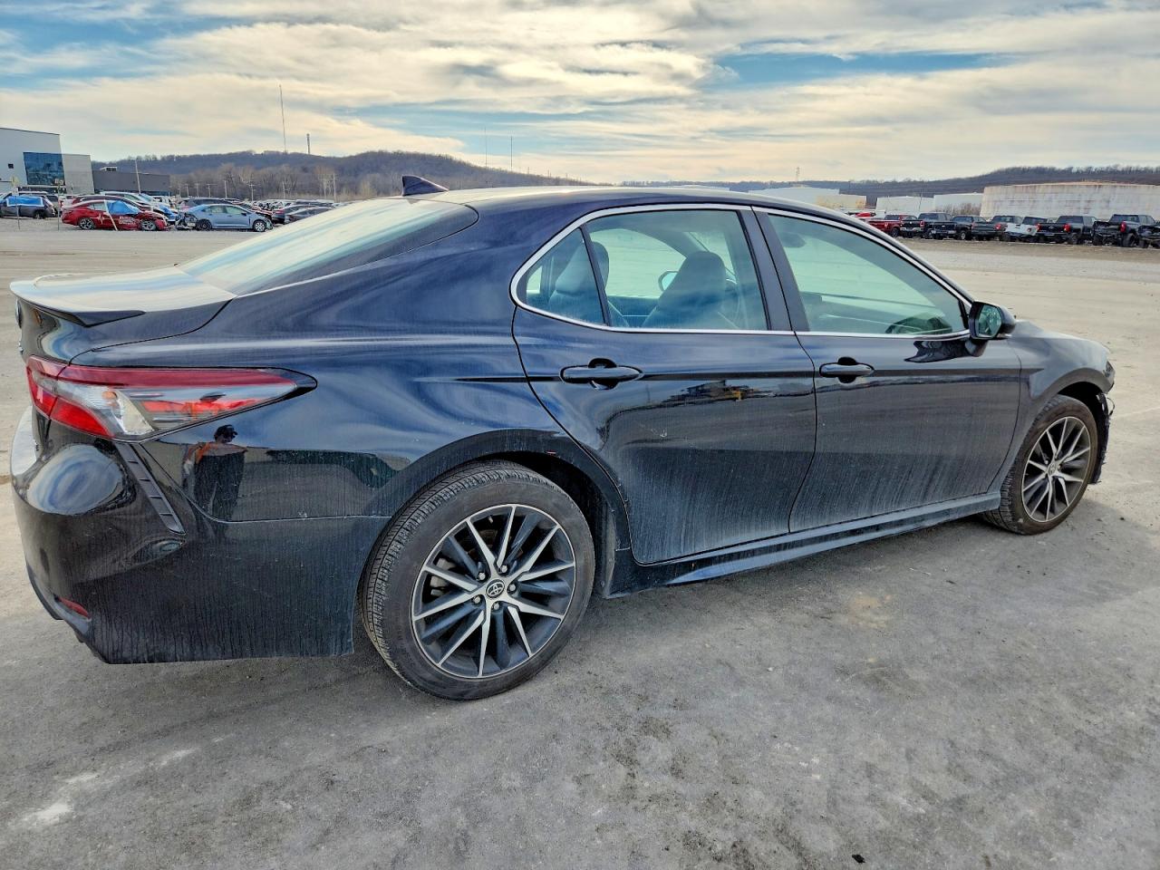 2023 TOYOTA CAMRY SE NIGHT SHADE photo 3