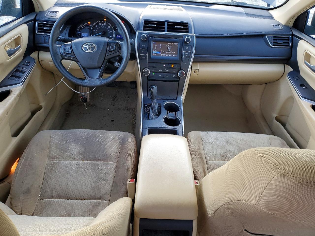 2015 TOYOTA CAMRY LE photo 8