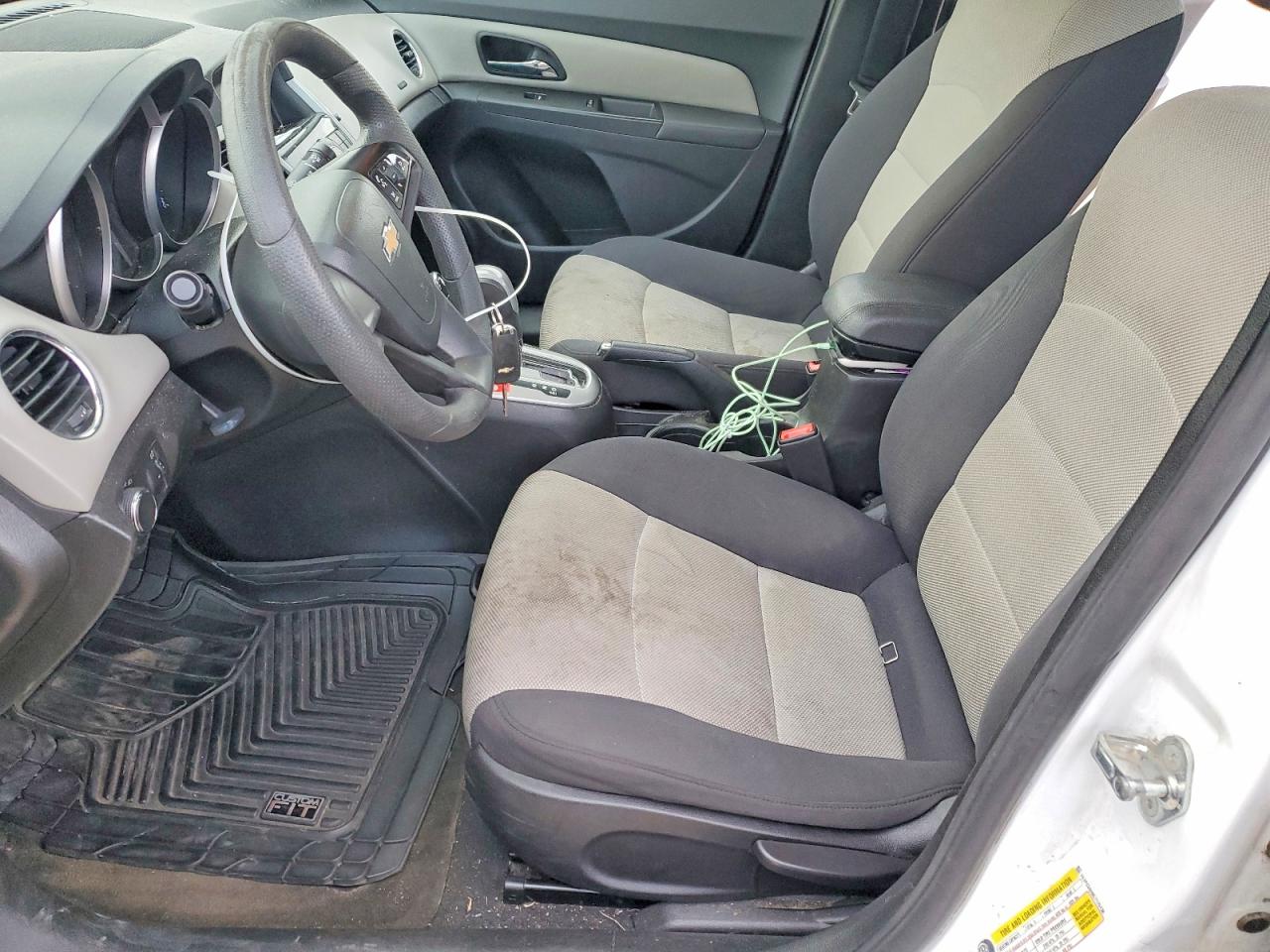 2016 CHEVROLET CRUZE LIMITED LS photo 7