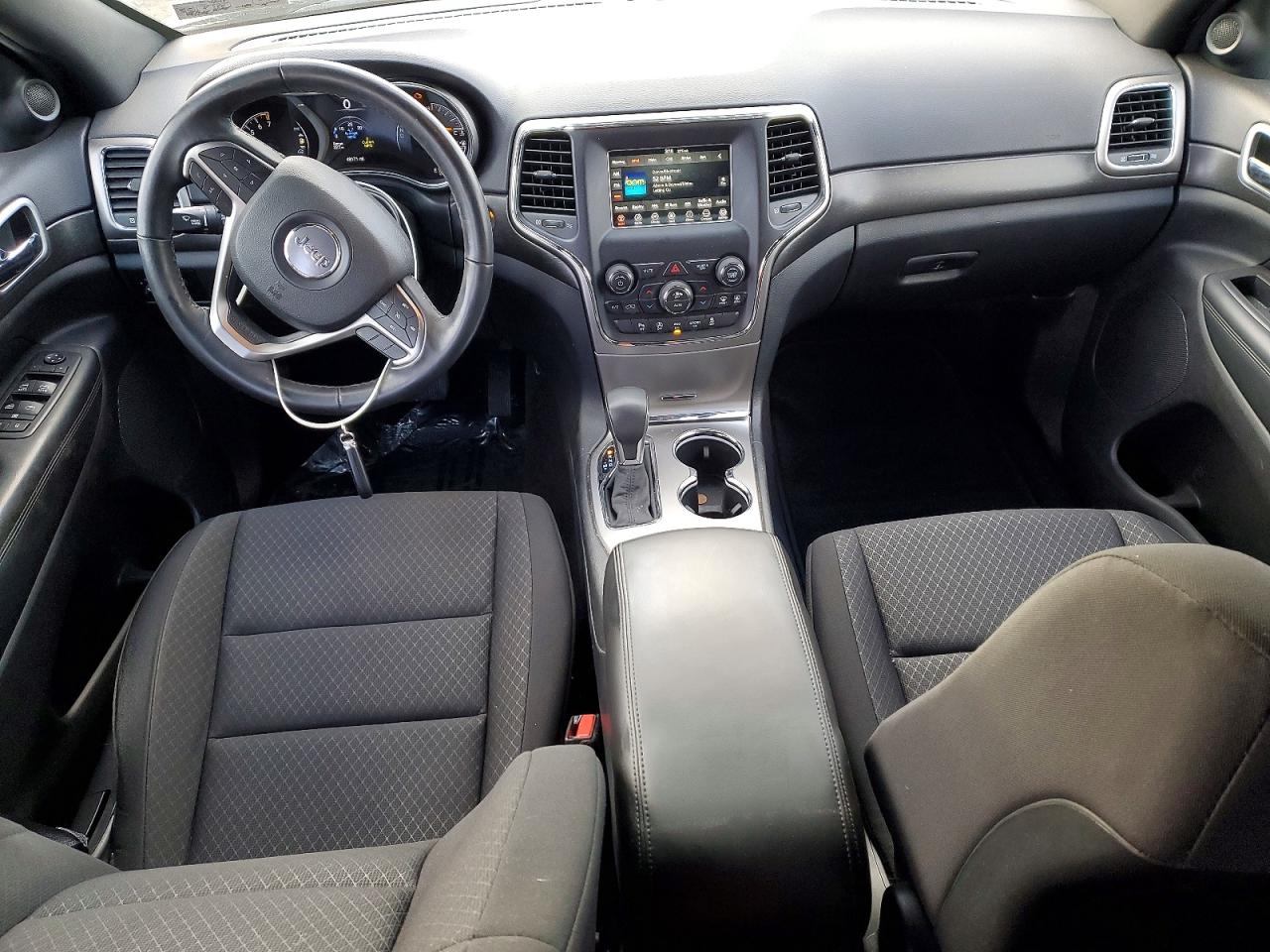 2018 JEEP GRAND CHEROKEE LAREDO photo 8