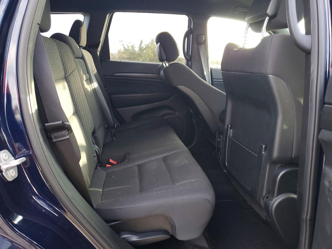 2018 JEEP GRAND CHEROKEE LAREDO photo 11