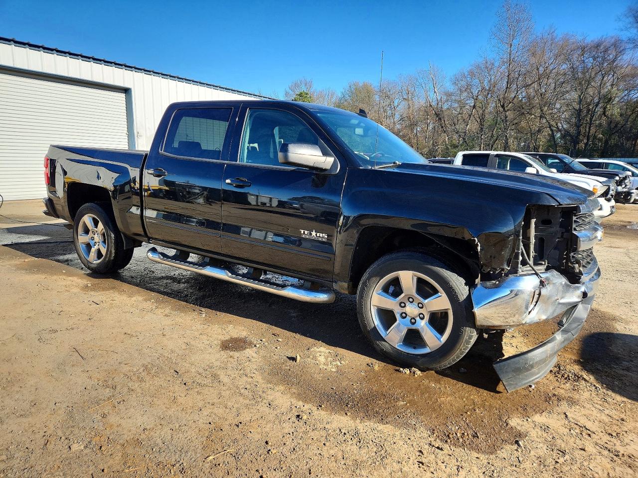 2017 CHEVROLET SILVERADO C1500 LT photo 4