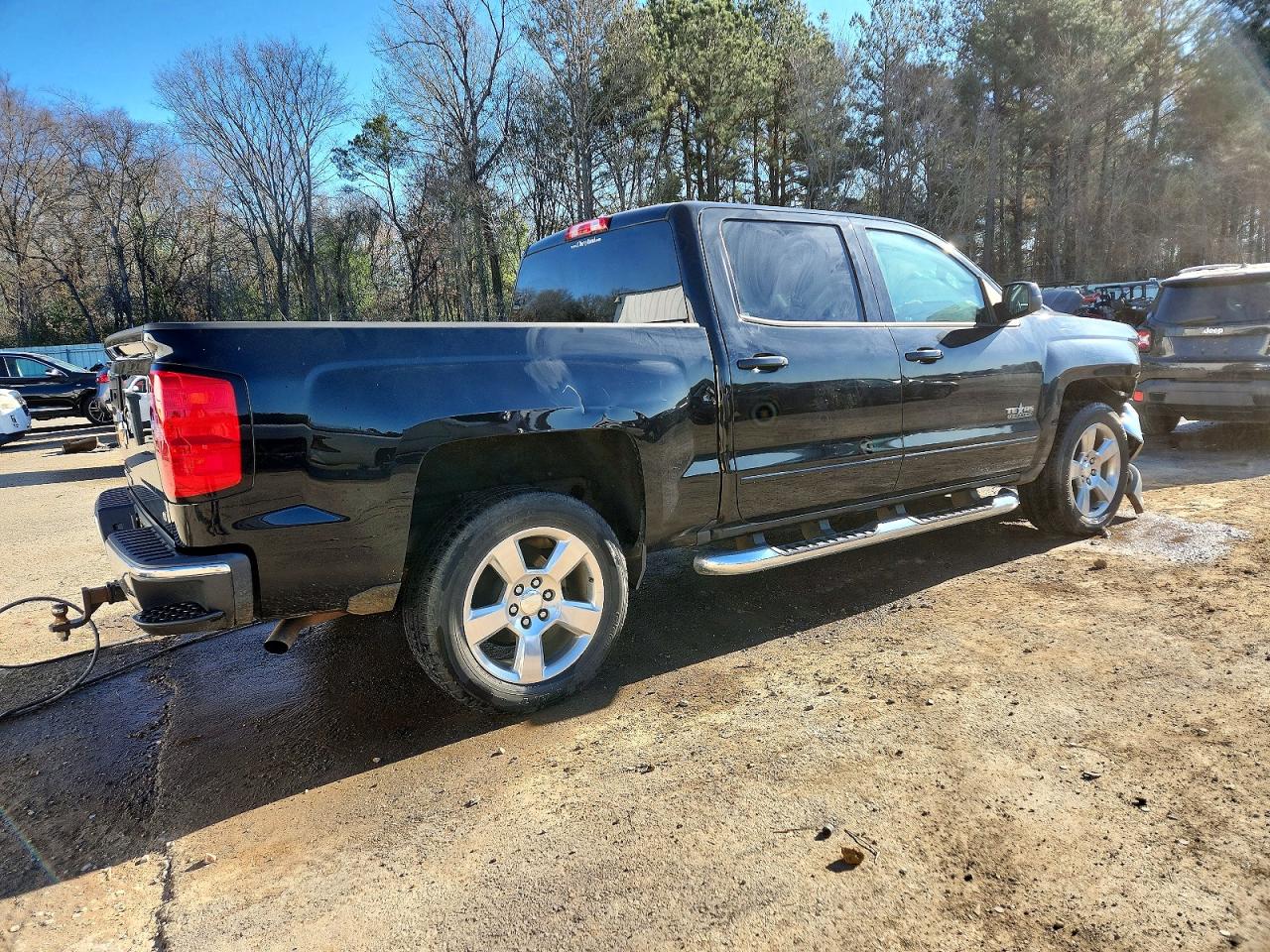 2017 CHEVROLET SILVERADO C1500 LT photo 3