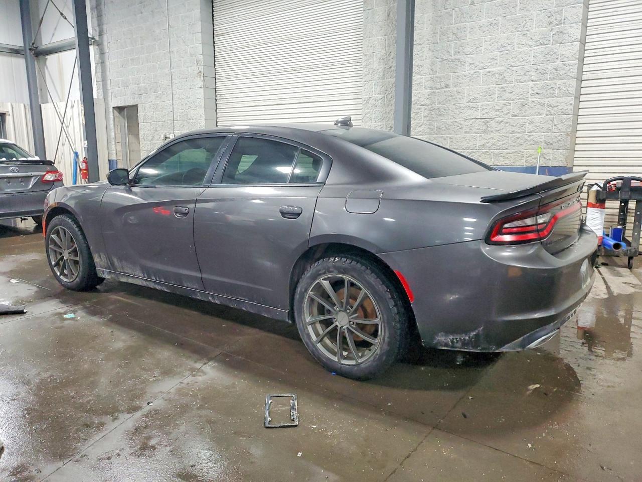 2017 DODGE CHARGER SXT photo 2