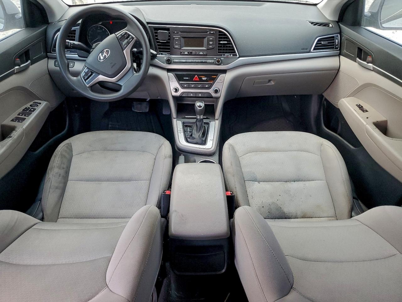 2017 HYUNDAI ELANTRA SE photo 8