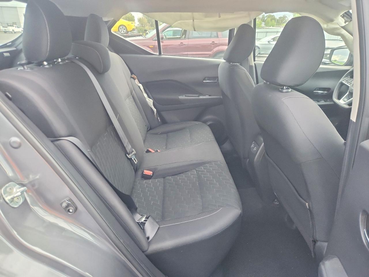 2021 NISSAN KICKS SV photo 10