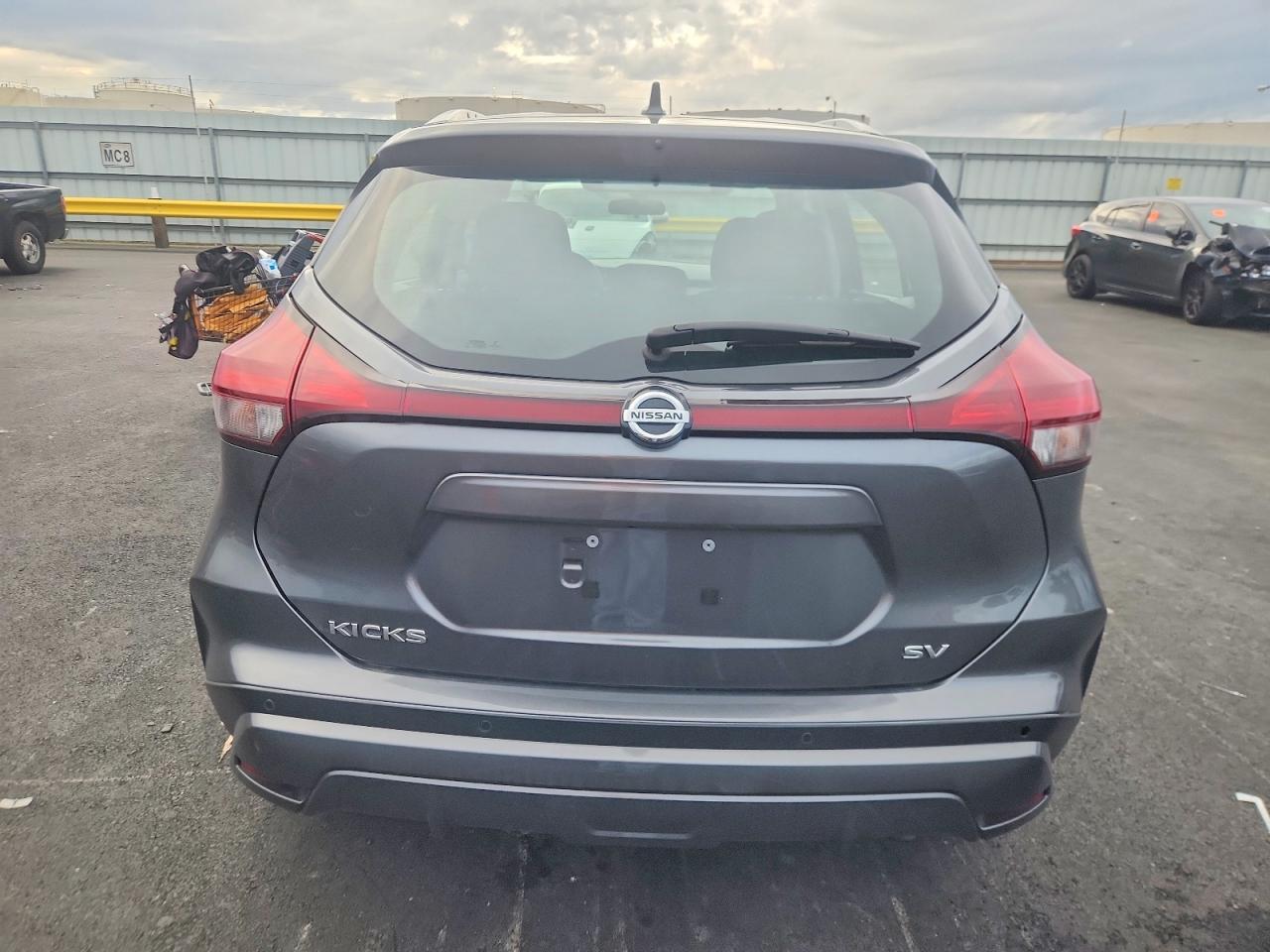 2021 NISSAN KICKS SV photo 6
