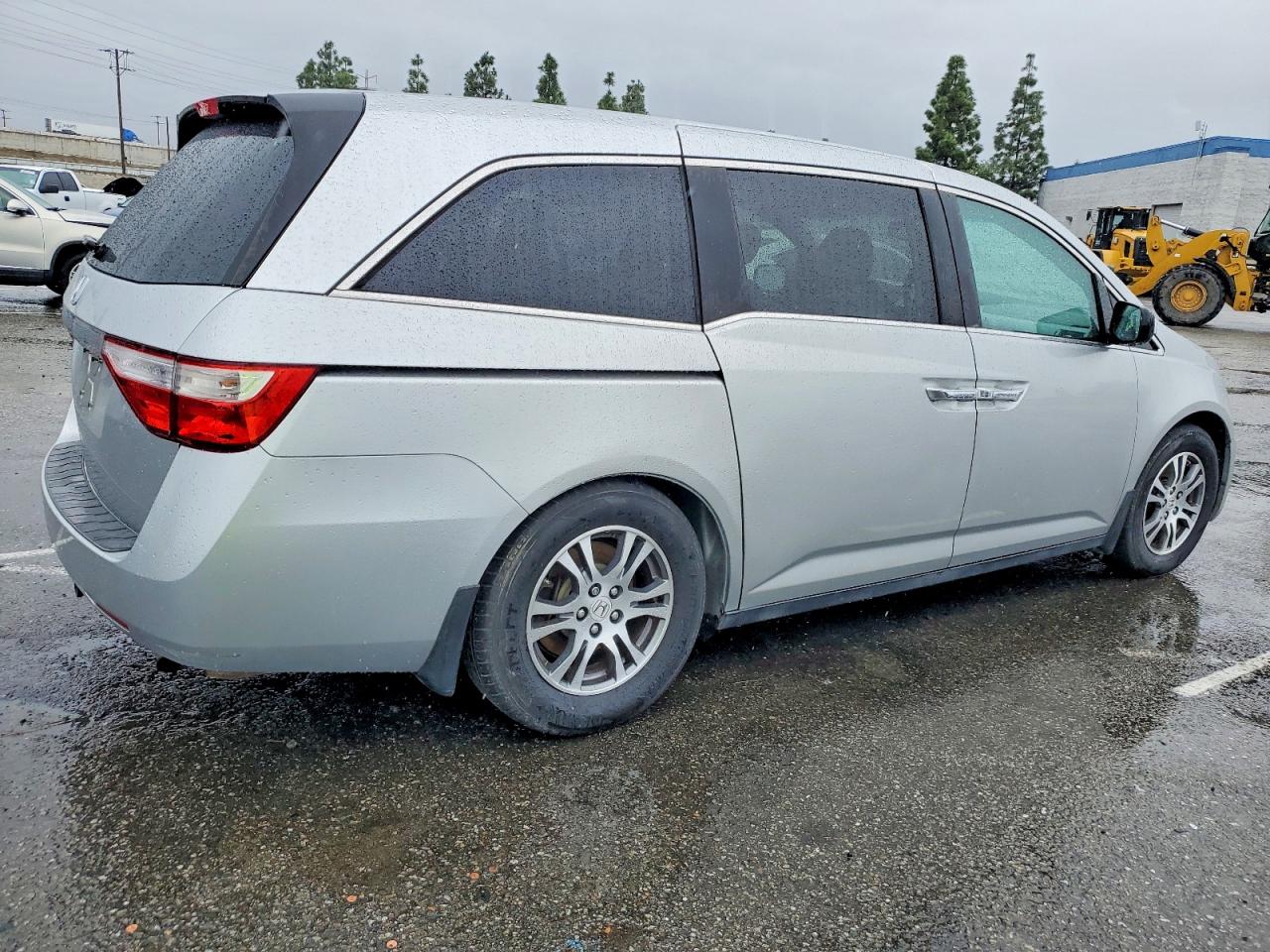 2012 HONDA ODYSSEY EXL photo 3
