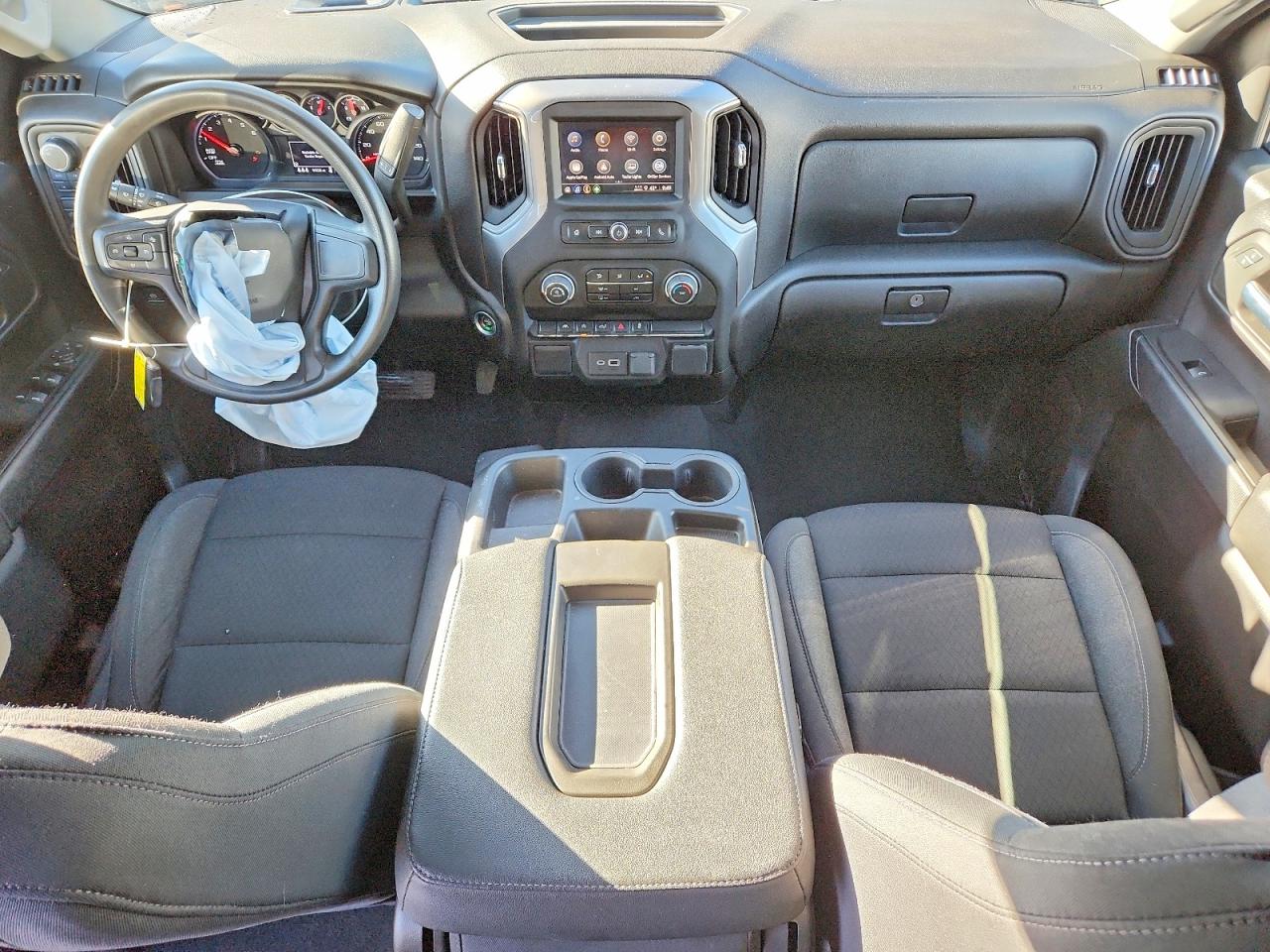 2024 CHEVROLET SILVERADO K1500 CUSTOM photo 8