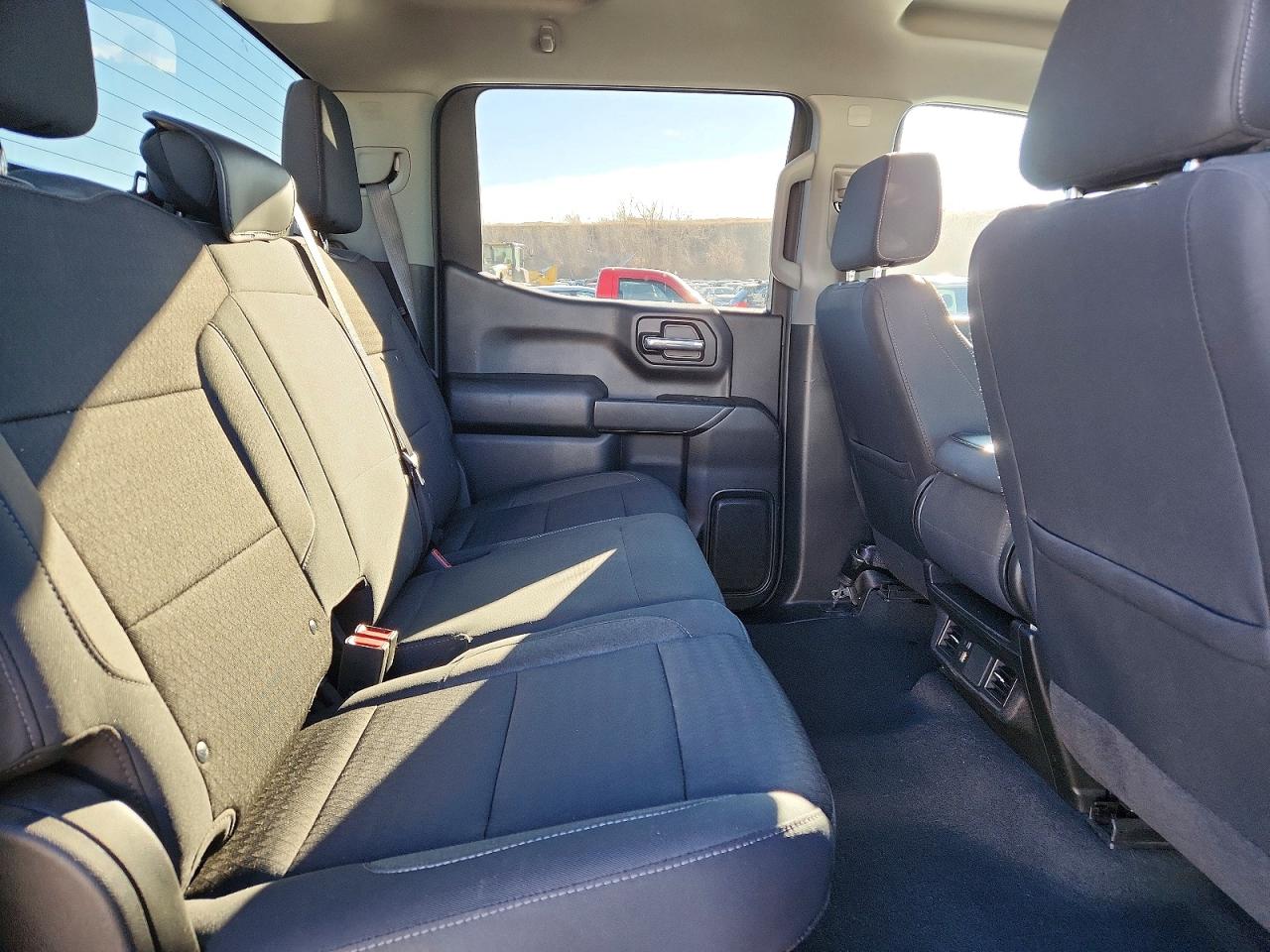 2024 CHEVROLET SILVERADO K1500 CUSTOM photo 10