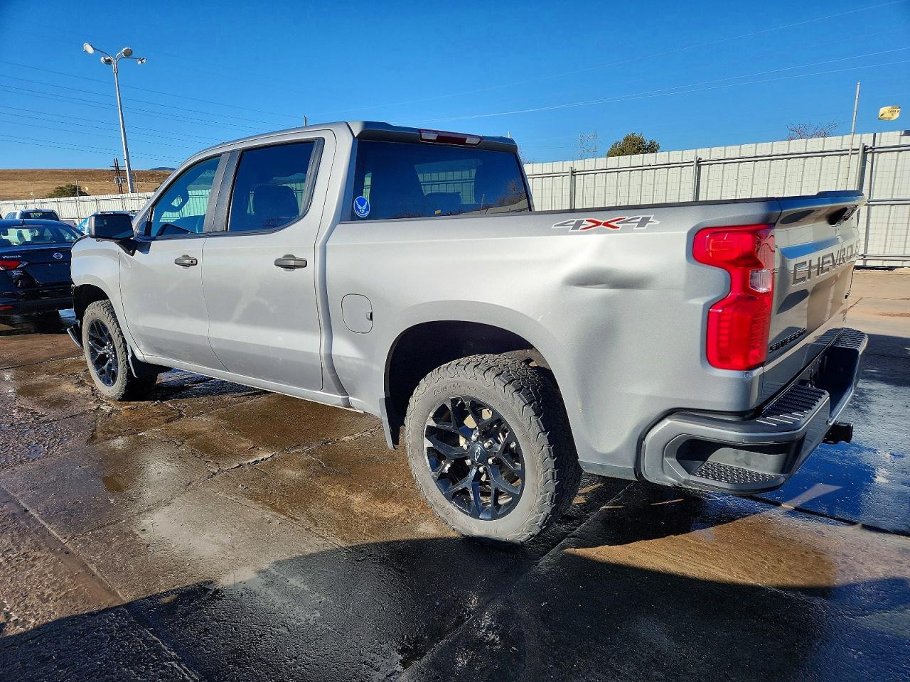 2024 CHEVROLET SILVERADO K1500 CUSTOM photo 2
