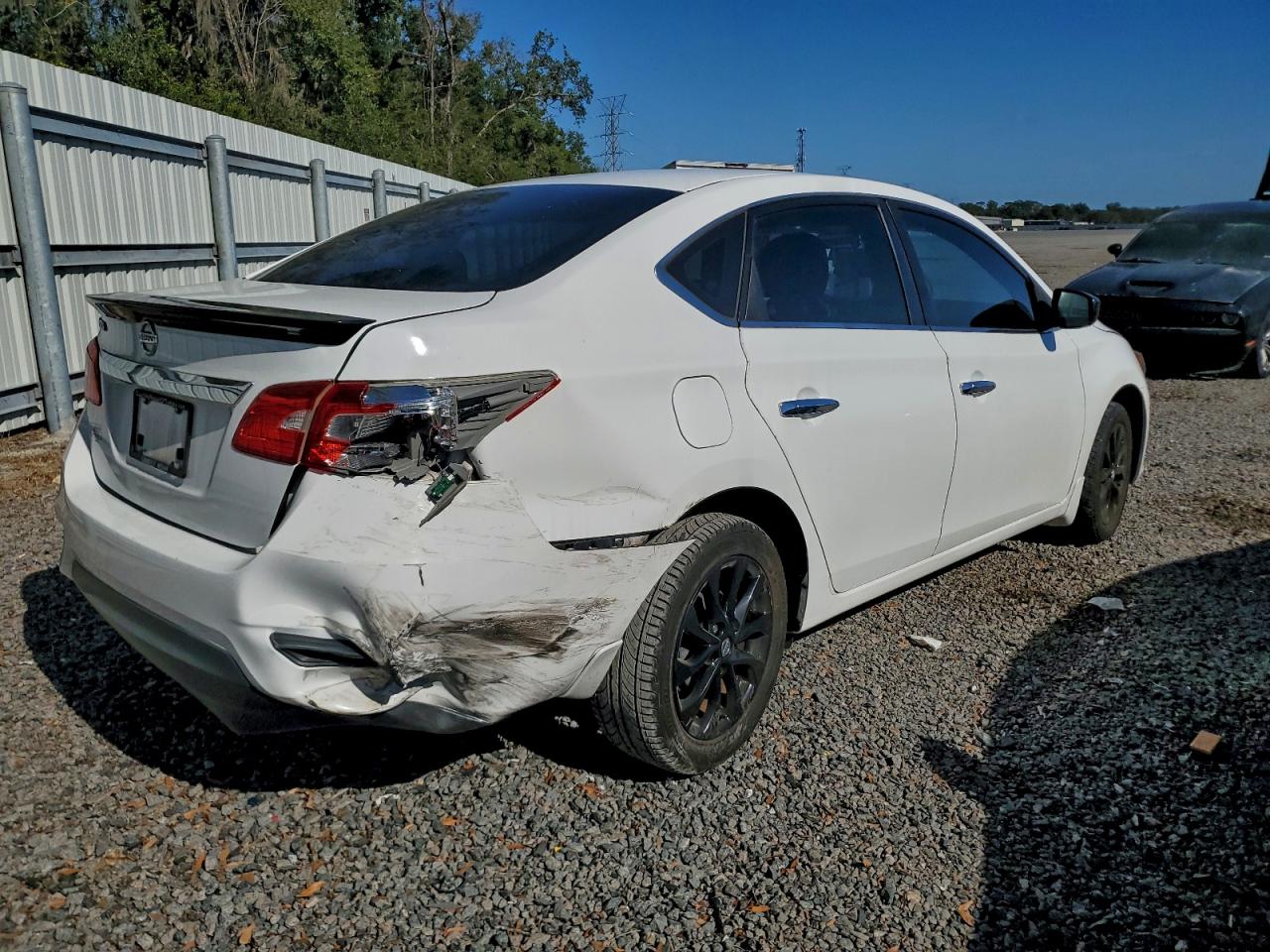 2018 NISSAN SENTRA S photo 3