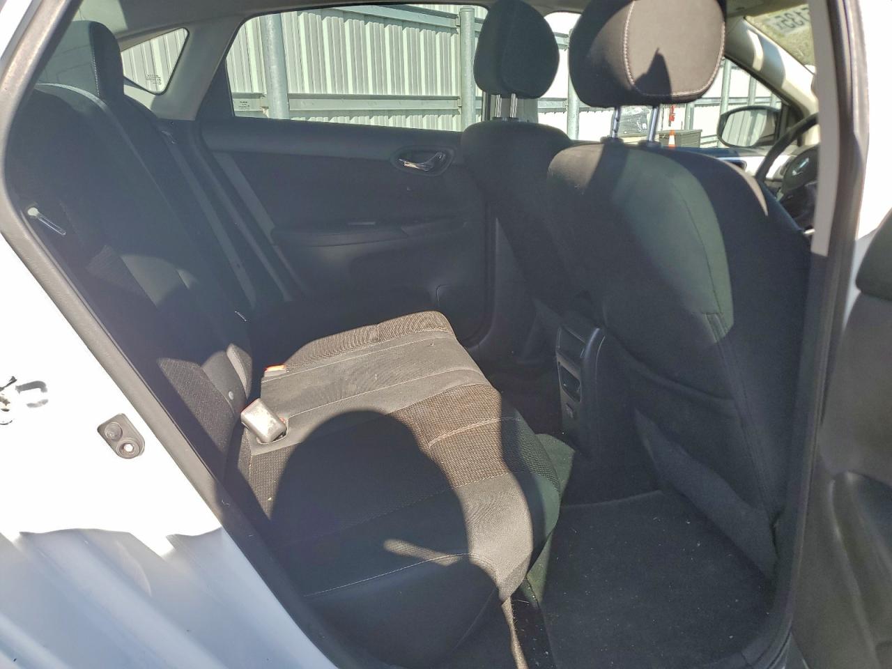 2018 NISSAN SENTRA S photo 10