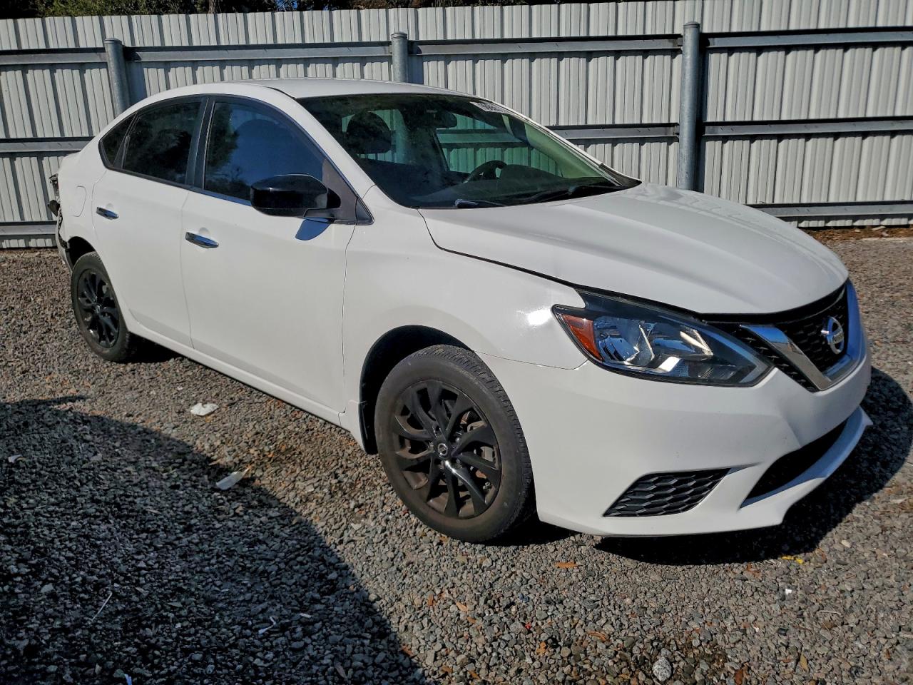 2018 NISSAN SENTRA S photo 4