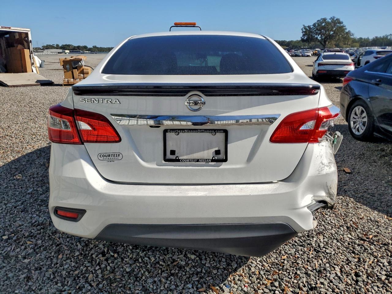 2018 NISSAN SENTRA S photo 6