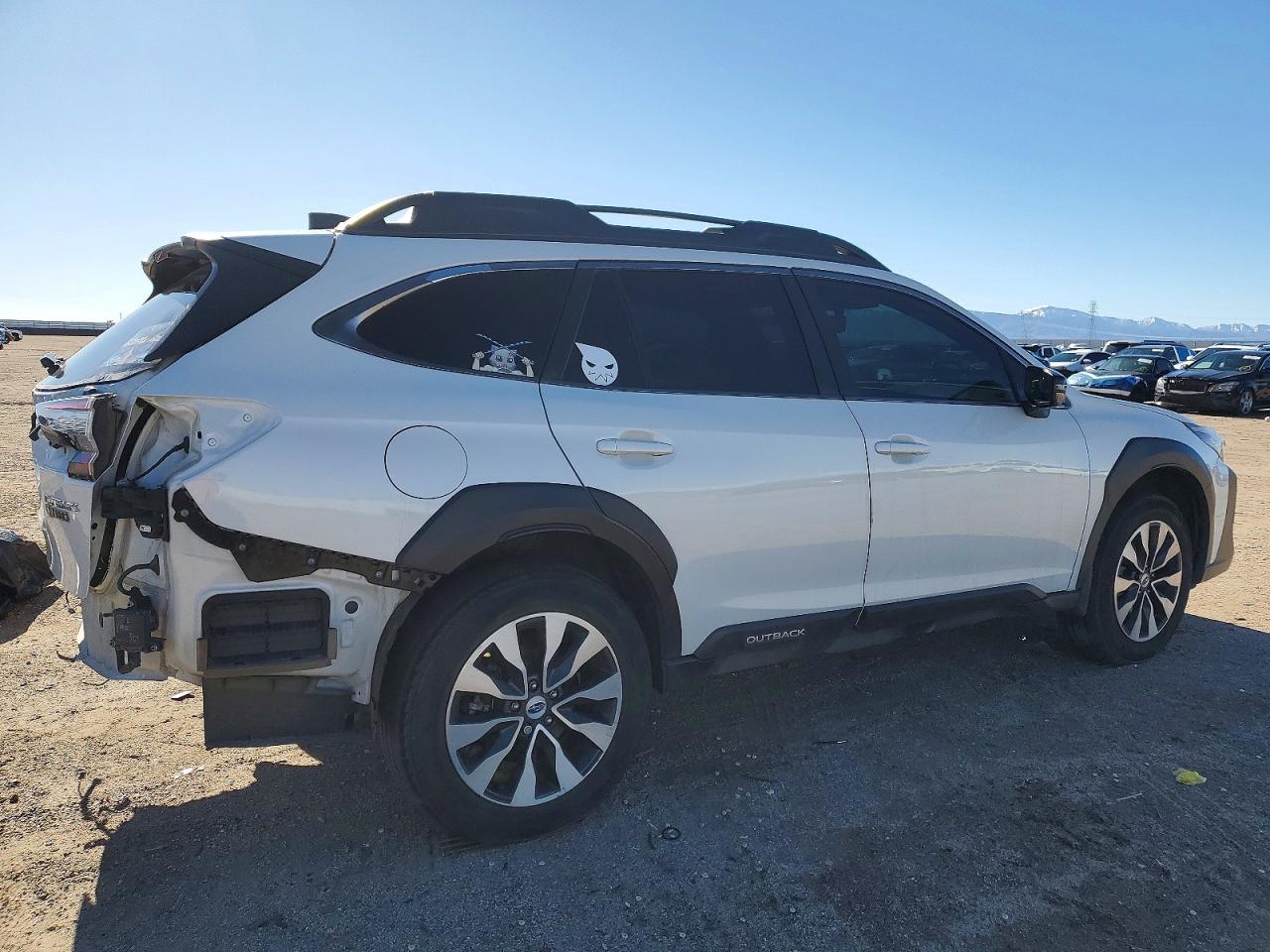 2023 SUBARU OUTBACK LIMITED photo 3