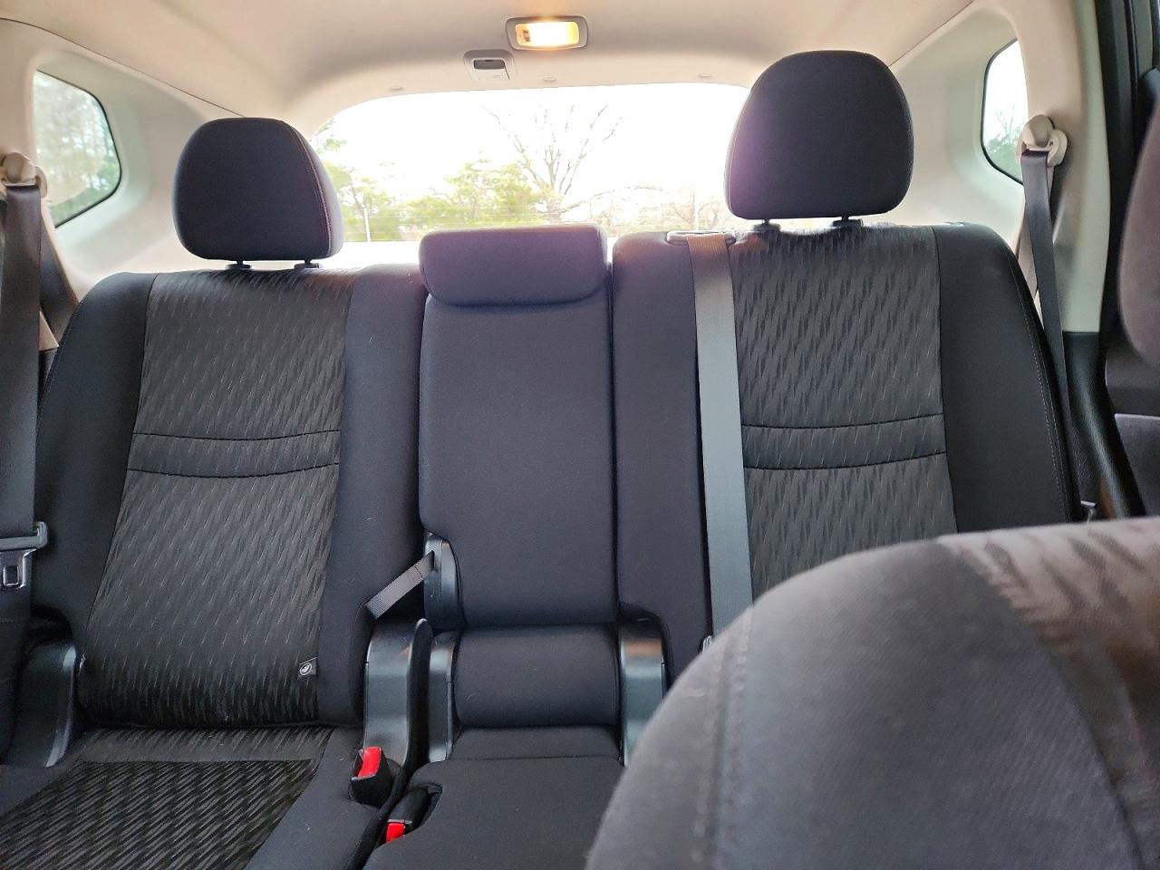 2018 NISSAN ROGUE S photo 10
