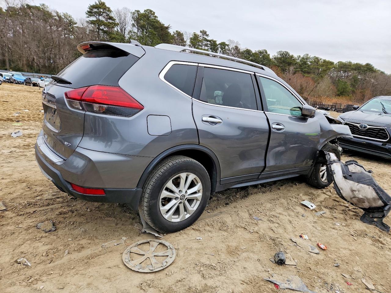 2018 NISSAN ROGUE S photo 3