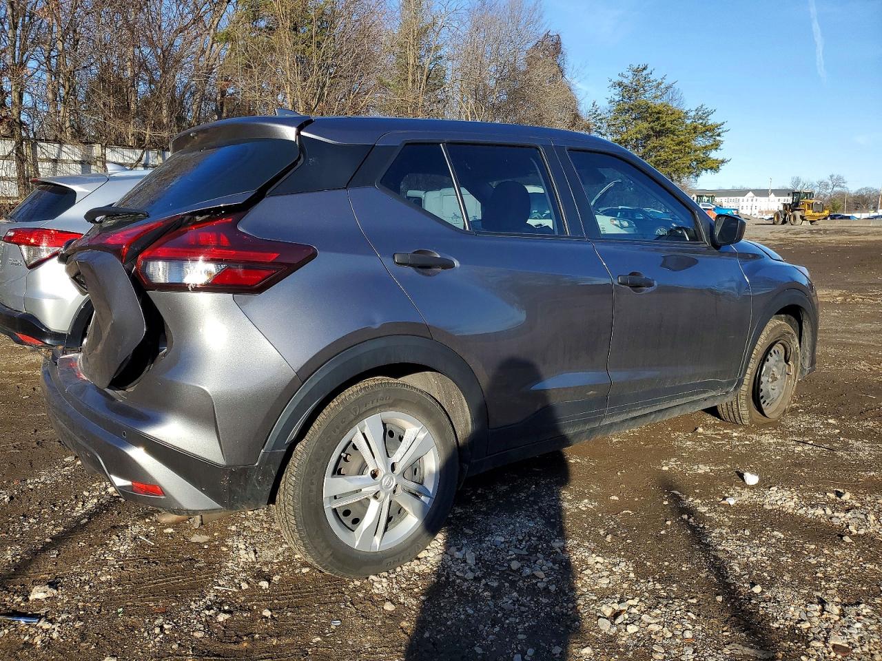 2023 NISSAN KICKS S photo 3