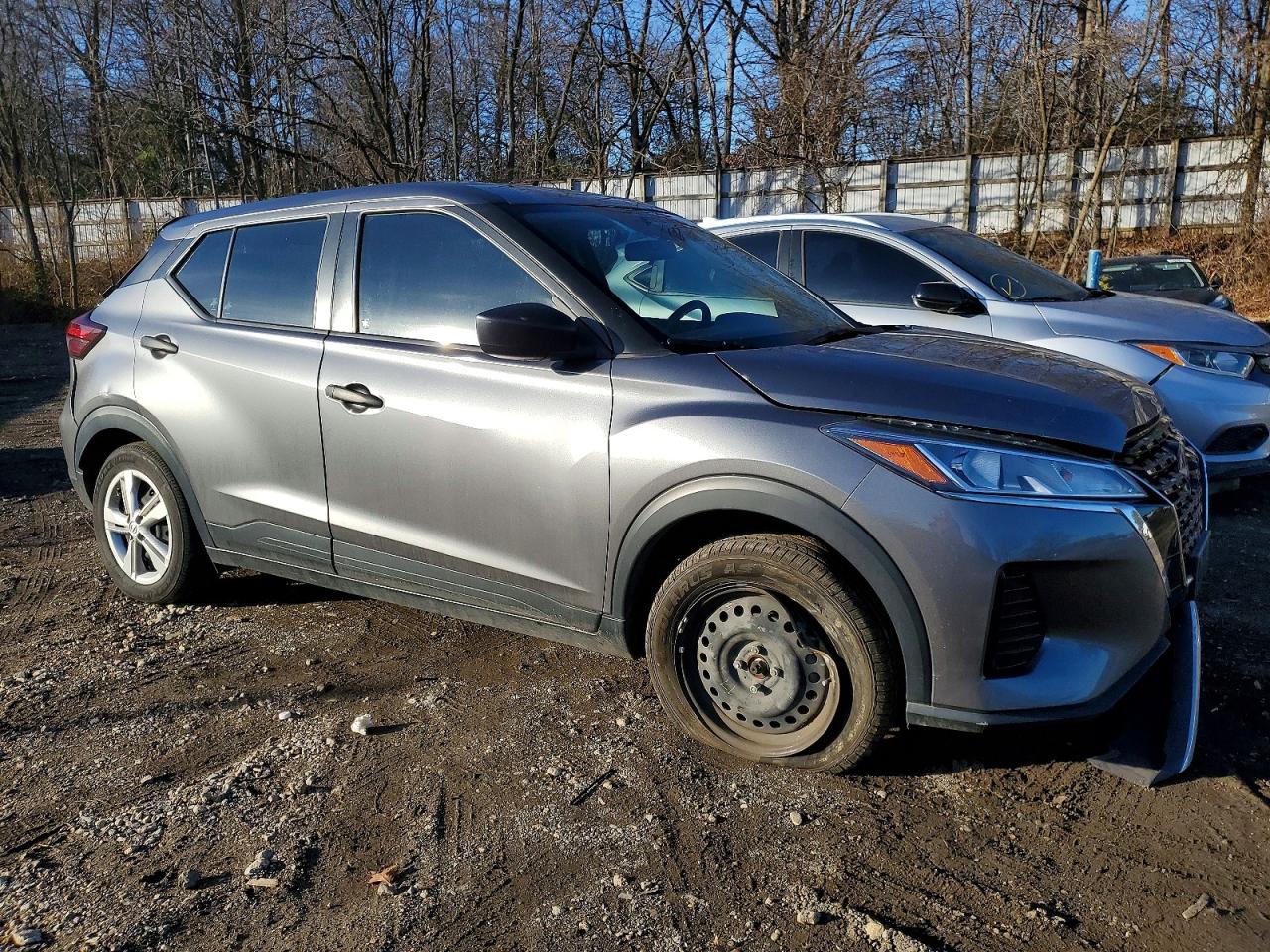 2023 NISSAN KICKS S photo 4