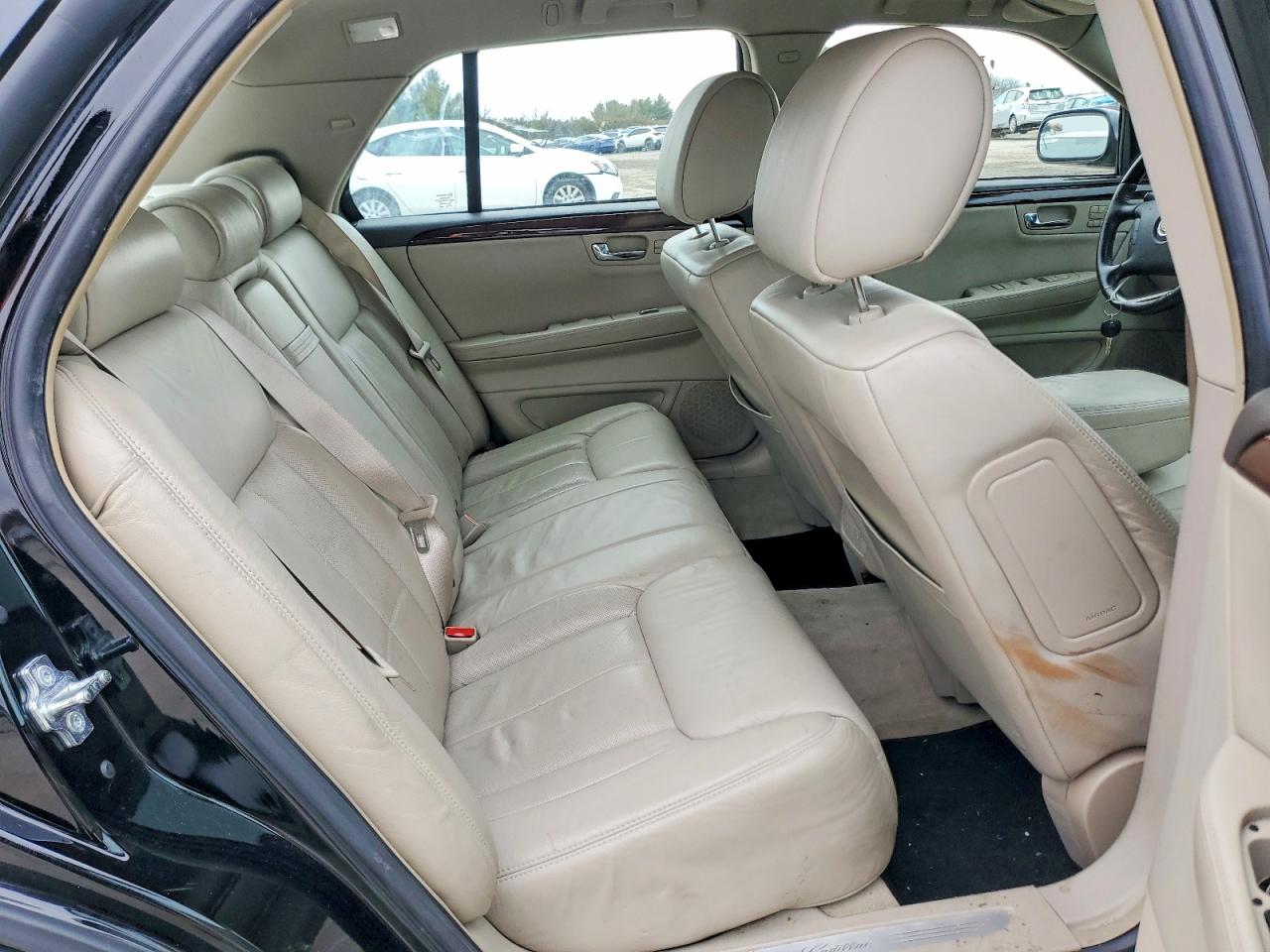 2009 CADILLAC DTS photo 10