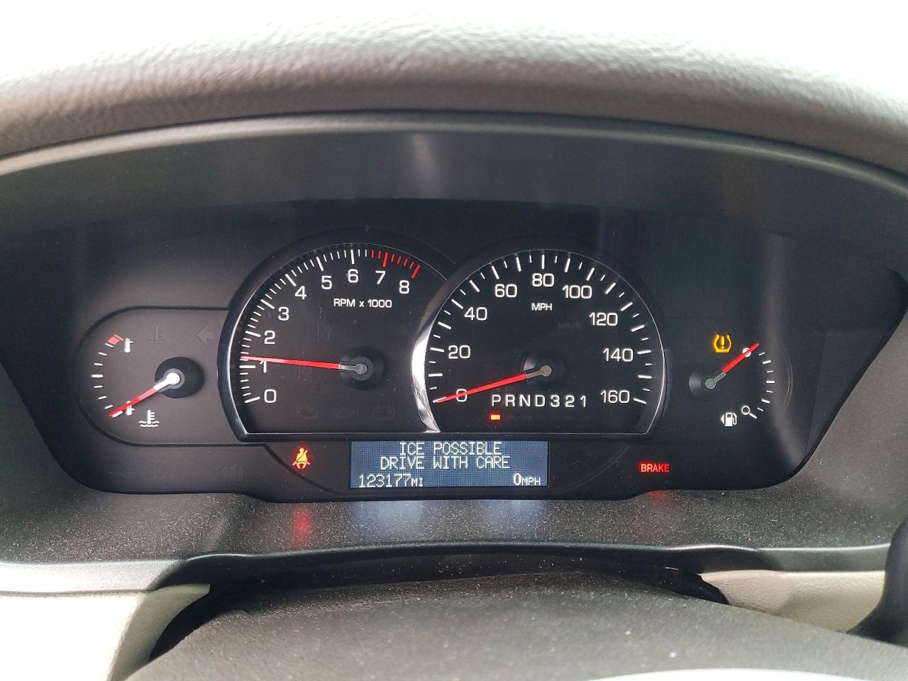2009 CADILLAC DTS photo 9