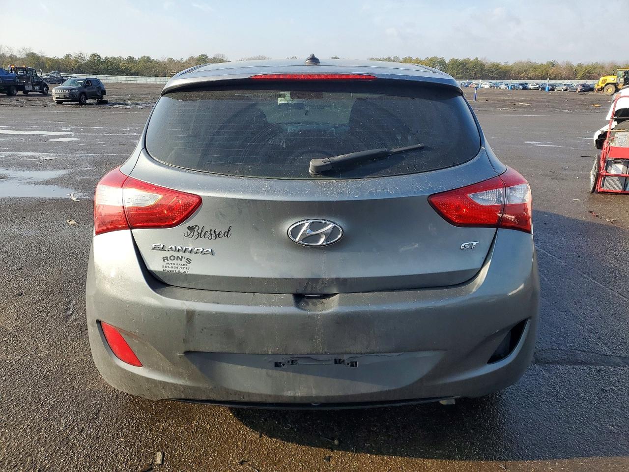 2017 HYUNDAI ELANTRA GT photo 6