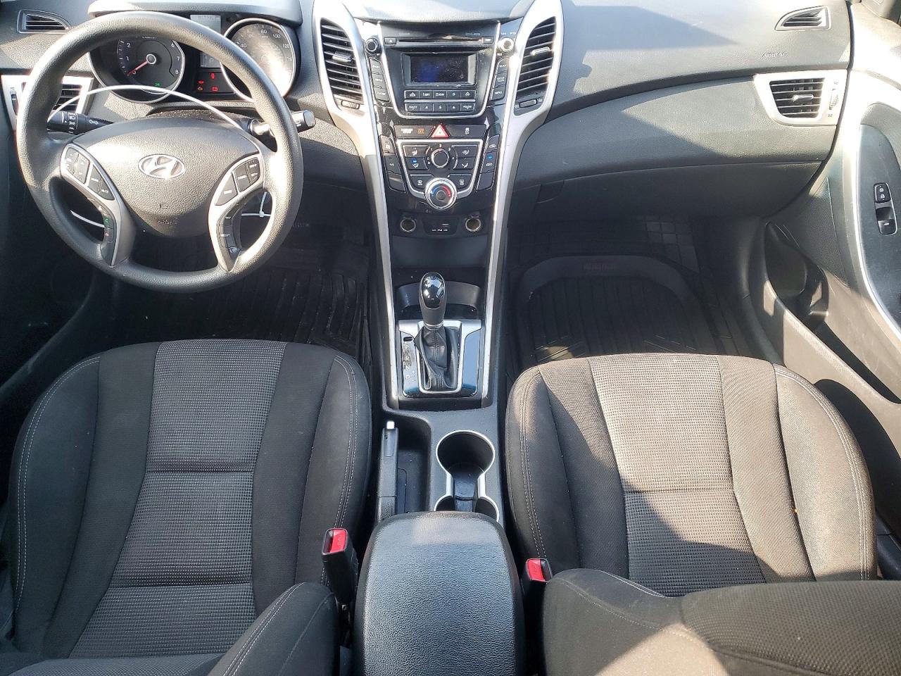 2017 HYUNDAI ELANTRA GT photo 8