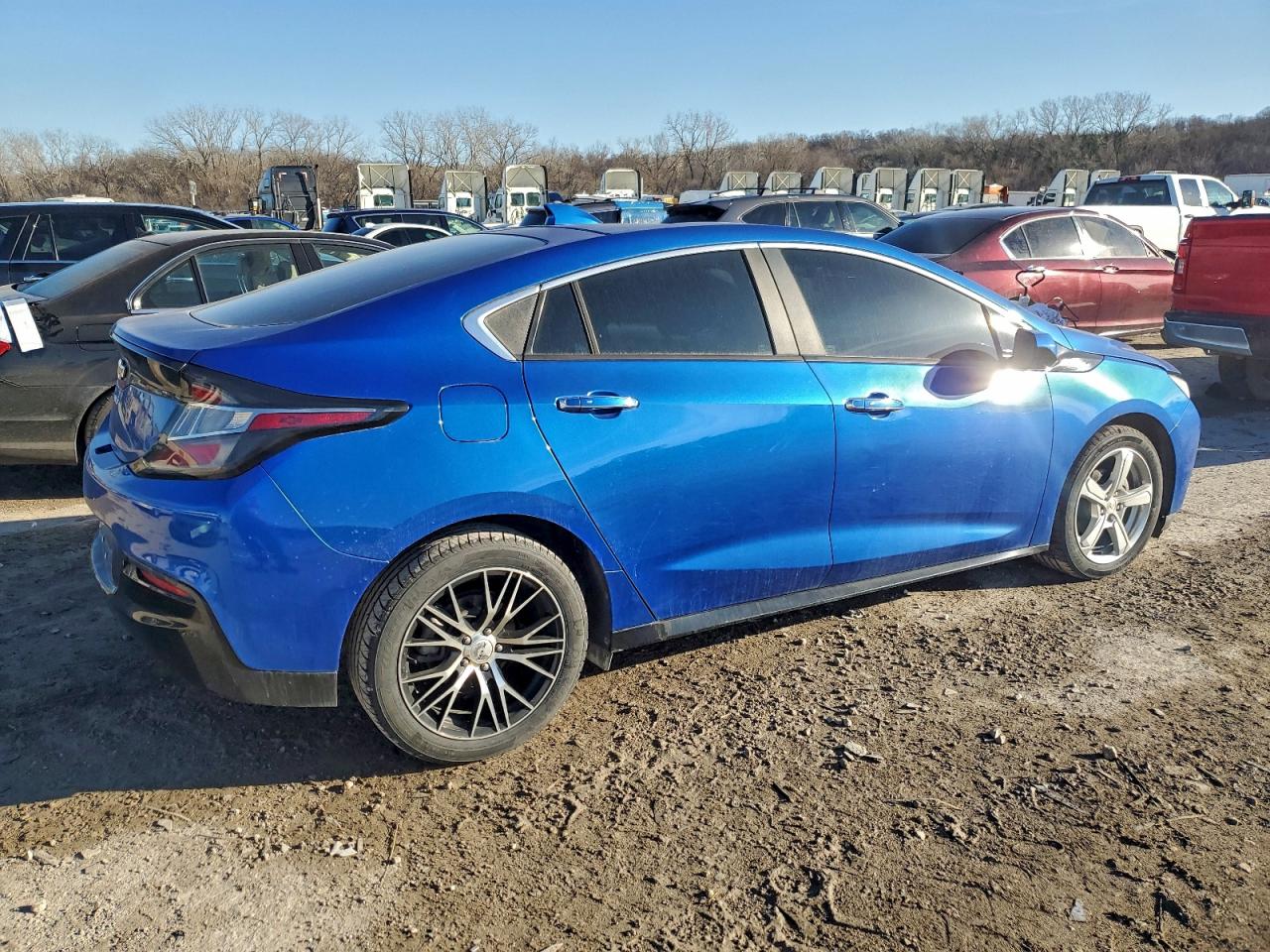 2017 CHEVROLET VOLT LT photo 3