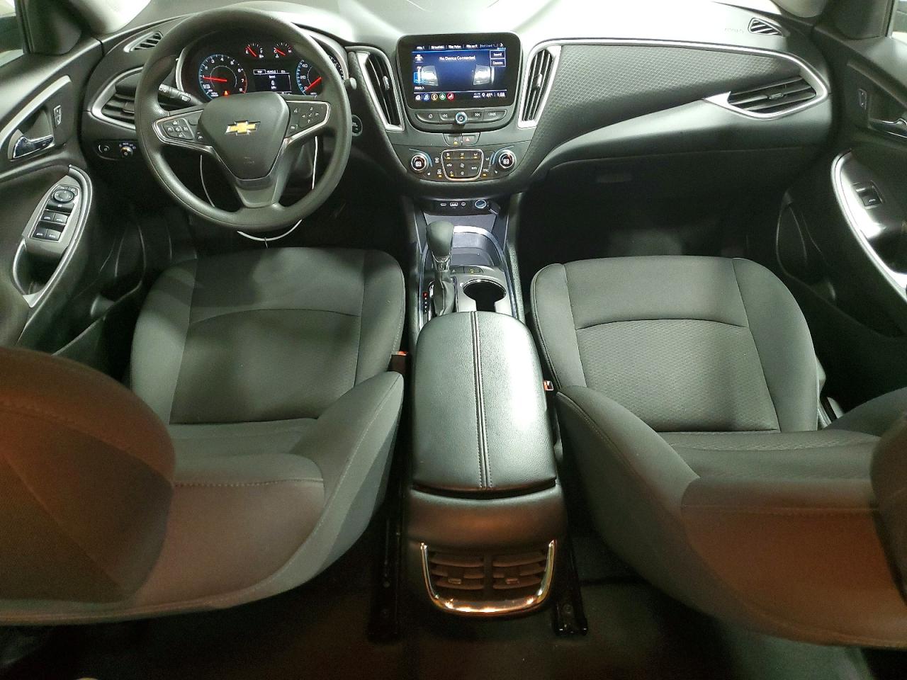 2024 CHEVROLET MALIBU LT photo 8