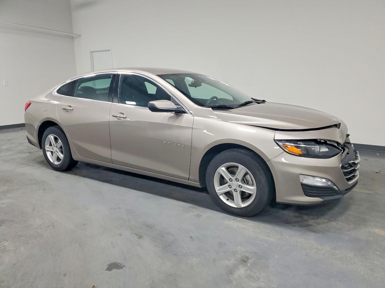 2024 CHEVROLET MALIBU LT photo 4