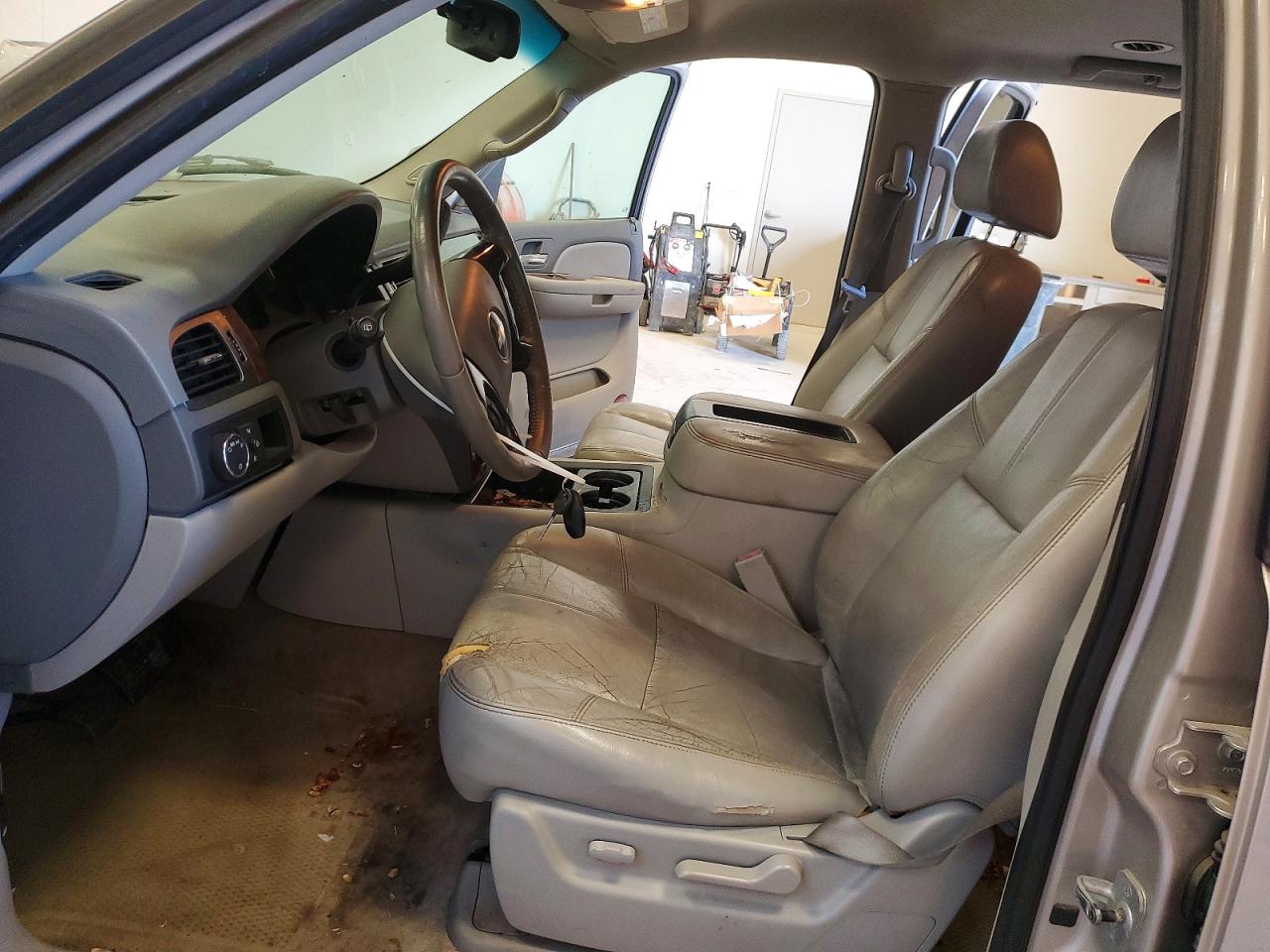 2007 CHEVROLET SUBURBAN C1500 photo 7