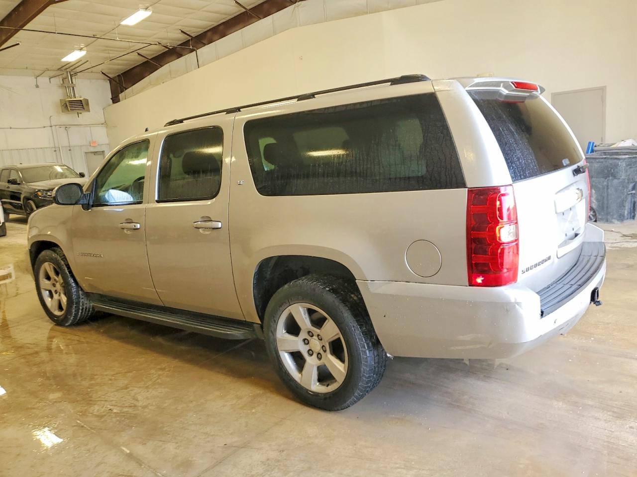 2007 CHEVROLET SUBURBAN C1500 photo 2