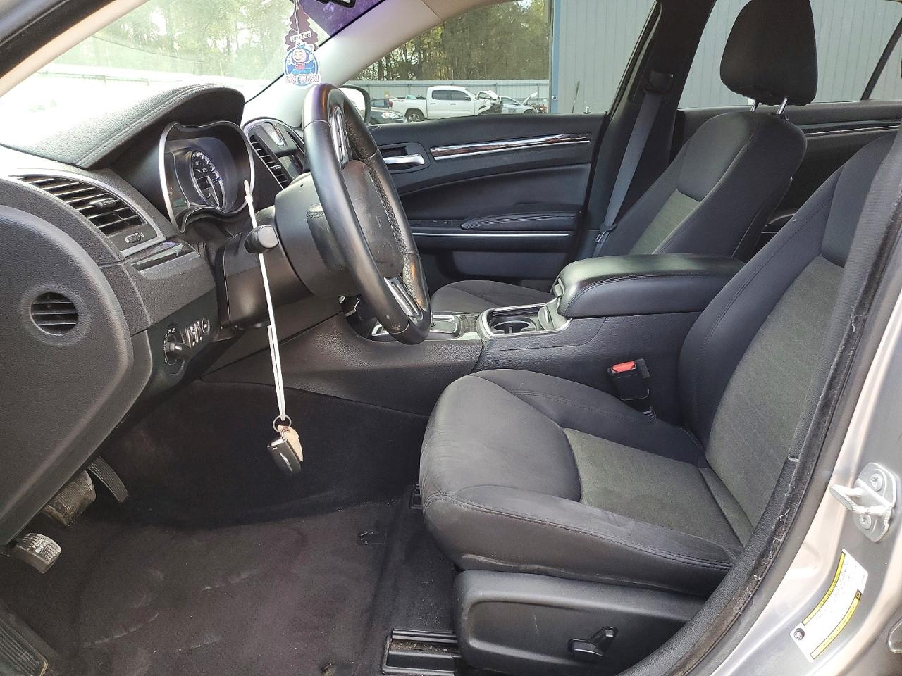 2018 CHRYSLER 300 TOURING photo 7