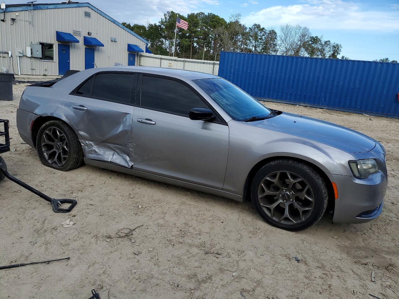2018 CHRYSLER 300 TOURING photo 4