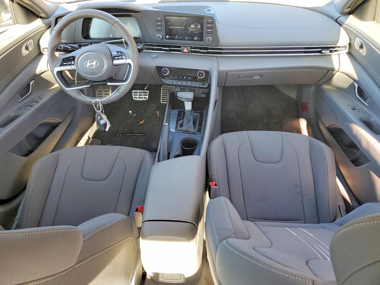 2025 HYUNDAI ELANTRA SEL SPORT photo 8