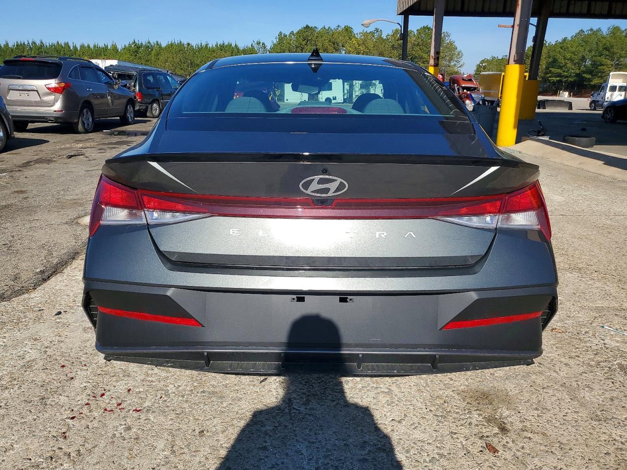 2025 HYUNDAI ELANTRA SEL SPORT photo 6