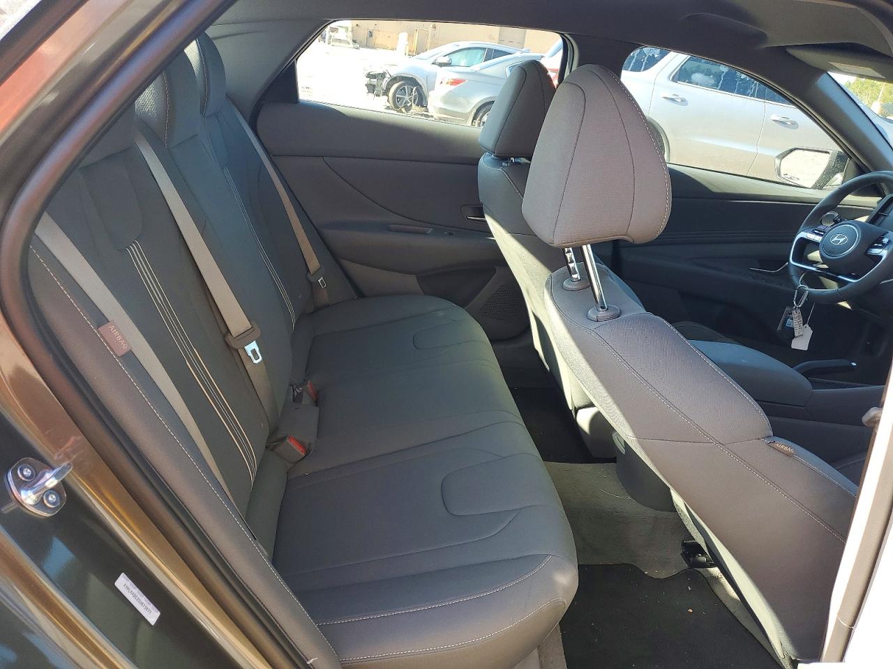 2025 HYUNDAI ELANTRA SEL SPORT photo 10