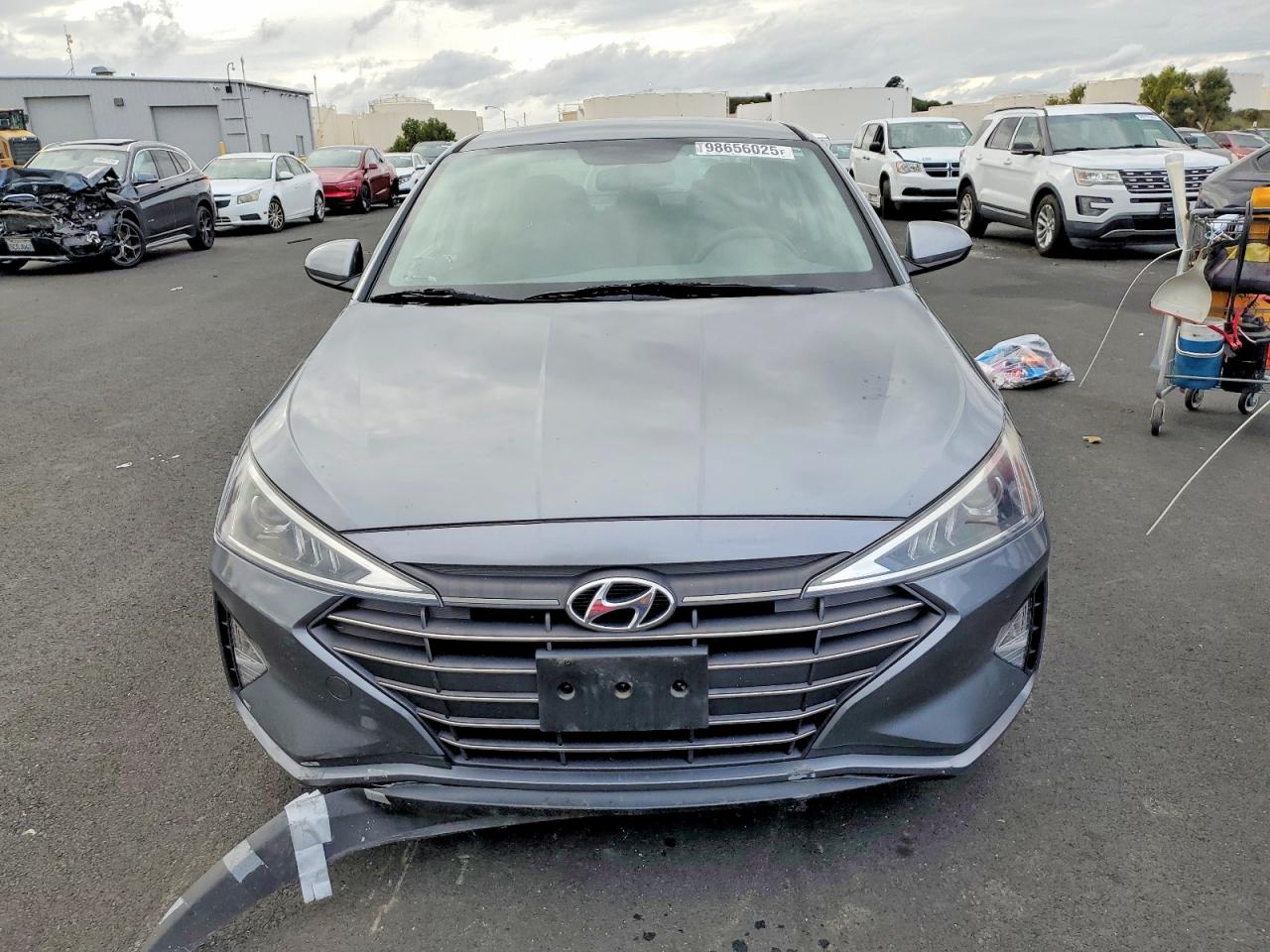 2019 HYUNDAI ELANTRA SE photo 5