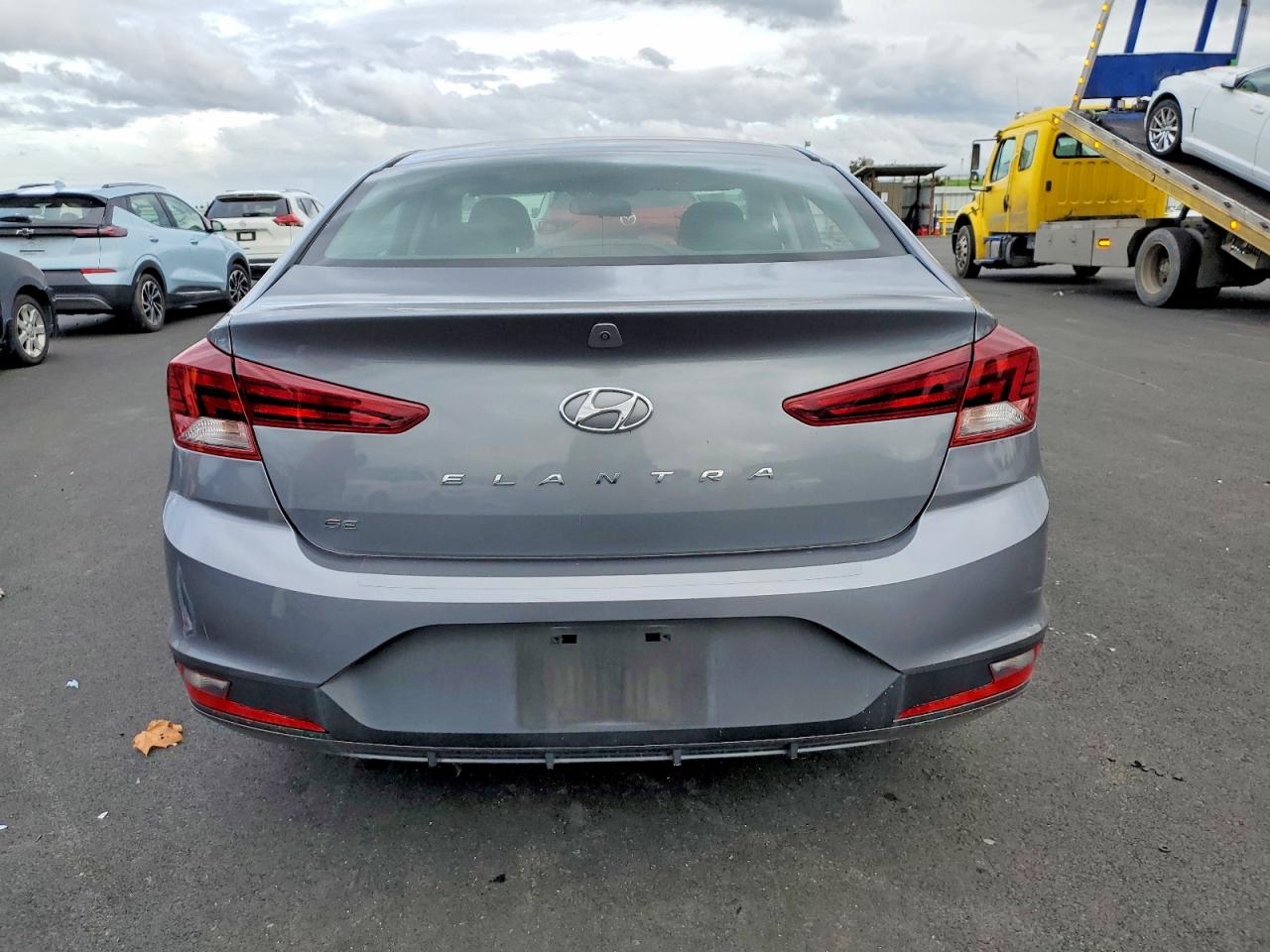2019 HYUNDAI ELANTRA SE photo 6