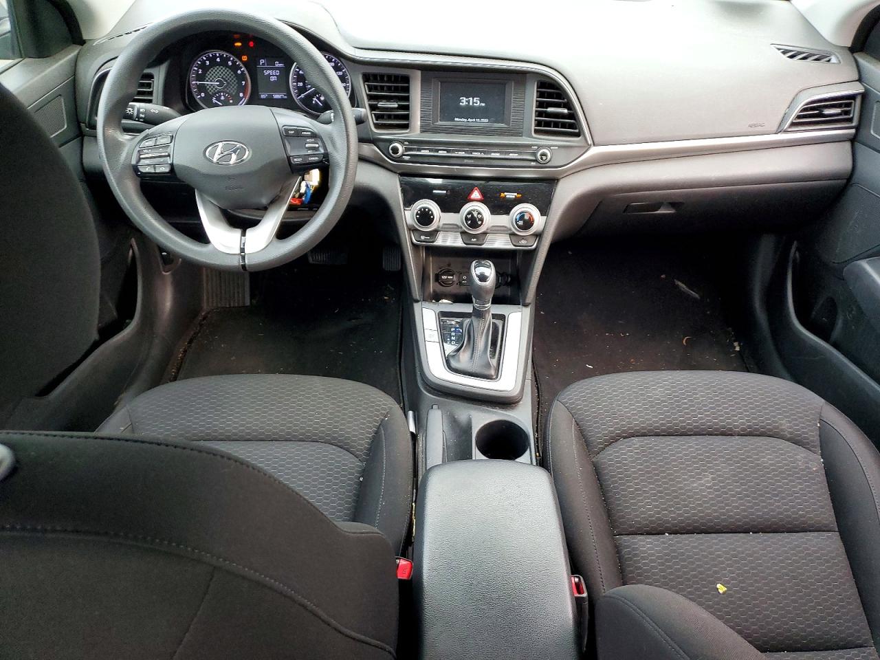 2019 HYUNDAI ELANTRA SE photo 8