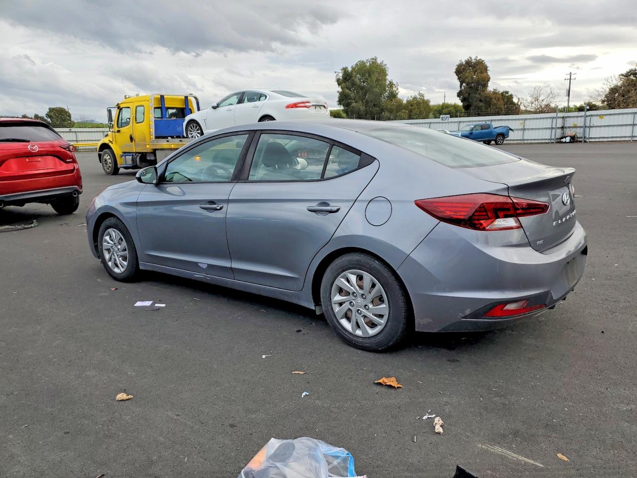 2019 HYUNDAI ELANTRA SE photo 2