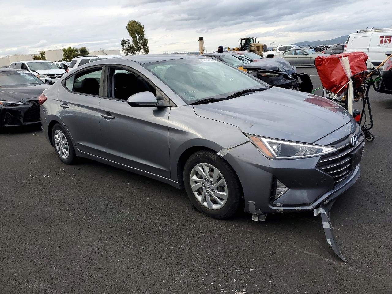 2019 HYUNDAI ELANTRA SE photo 4