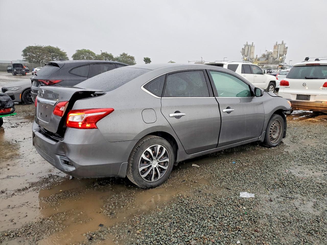 2016 NISSAN SENTRA S photo 3