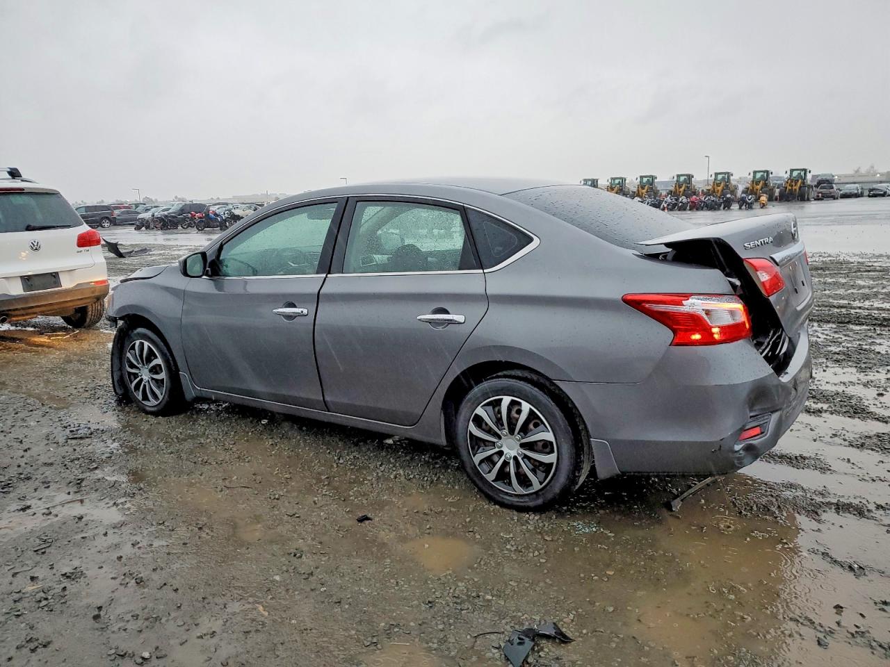 2016 NISSAN SENTRA S photo 2