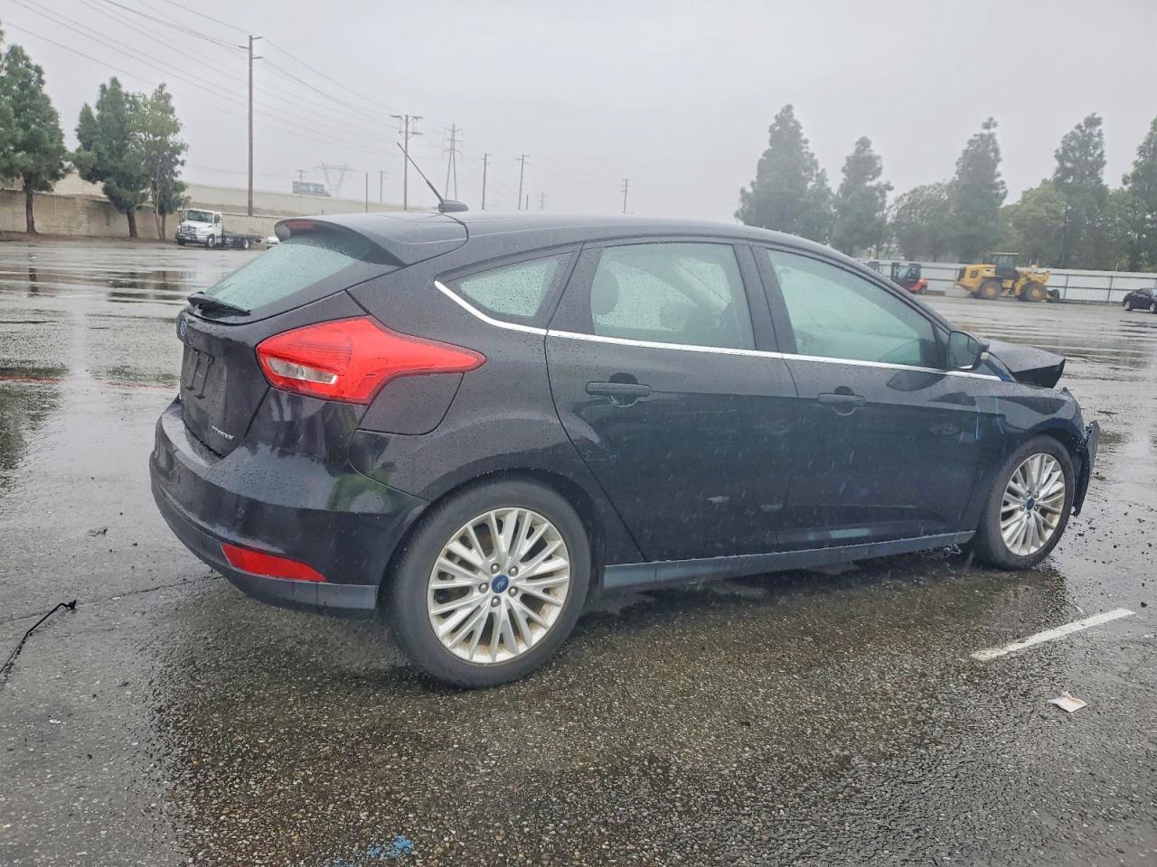 2018 FORD FOCUS TITANIUM photo 3