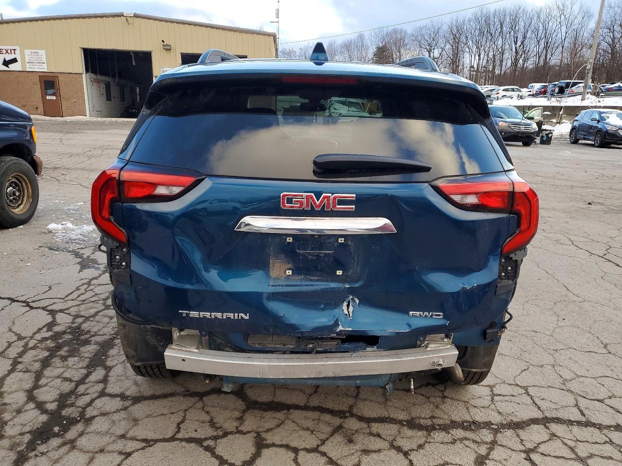 2020 GMC TERRAIN SLE photo 6