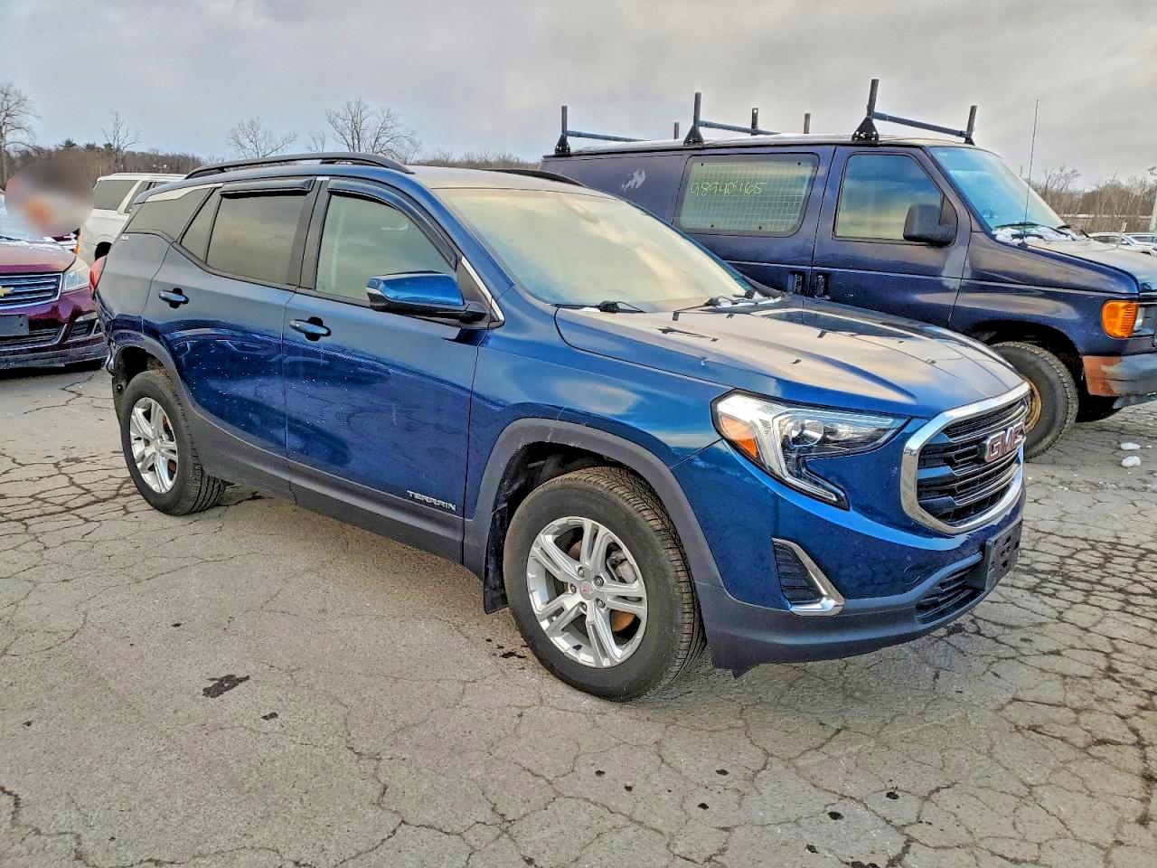 2020 GMC TERRAIN SLE photo 4